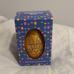 2023 oversized official White House Easter Wgg roll wood gold egg